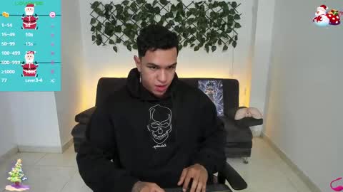 Snapshot of taylor_johnn chatting on December 14, 2:10 pm Penagos zz online show from December 14, 2:10 pm