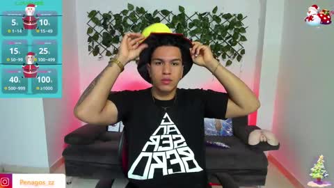 Snapshot of taylor_johnn chatting on December 28, 2:22 pm Penagos zz online show from December 28, 2:22 pm