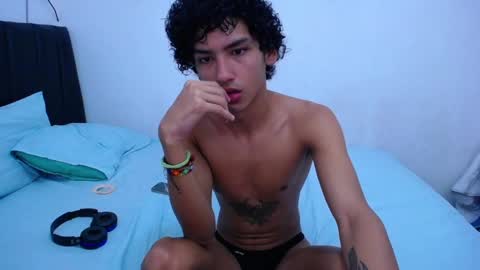 Snapshot of tayronx33 chatting on January 8, 4:00 pm Tayron online show from January 8, 4:00 pm