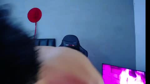 Tayron online show from April 27, 3:52 pm