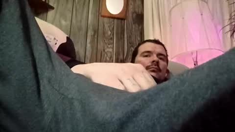 tbaxter95187 online show from February 2, 1:04 am