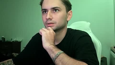 Snapshot of teasenova chatting on October 17, 6:34 pm Vlad online show from October 17, 6:34 pm