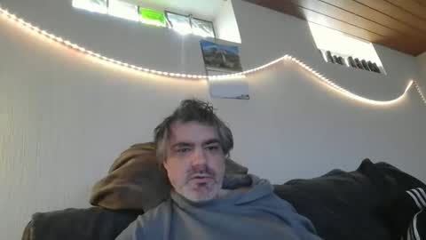 Peter online show from March 8, 2:43 pm