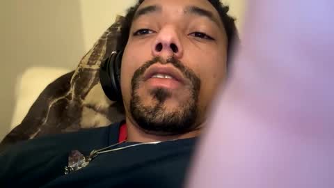 Snapshot of telecasted93 chatting on December 21, 10:39 am telecasted93 online show from December 21, 10:39 am