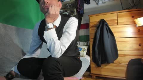 Snapshot of telepaticman chatting on December 18, 9:14 am Virg Lszl online show from December 18, 9:14 am
