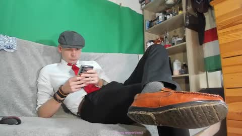 Snapshot of telepaticman chatting on December 15, 9:20 pm Virg Lszl online show from December 15, 9:20 pm
