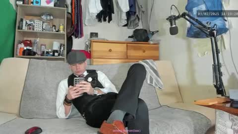 Snapshot of telepaticman chatting on February 3, 1:19 pm Virg Lszl online show from February 3, 1:19 pm