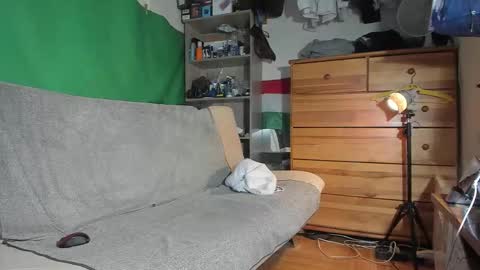 Snapshot of telepaticman chatting on October 9, 6:57 pm Virg Lszl online show from October 9, 6:57 pm