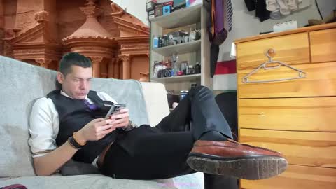 Snapshot of telepaticman chatting on December 5, 5:07 pm Virg Lszl online show from December 5, 5:07 pm