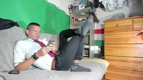 Snapshot of telepaticman chatting on October 5, 3:49 pm Virg Lszl online show from October 5, 3:49 pm