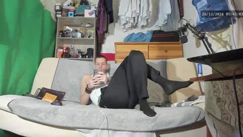 Snapshot of telepaticman chatting on December 26, 4:43 am Virg Lszl online show from December 26, 4:43 am