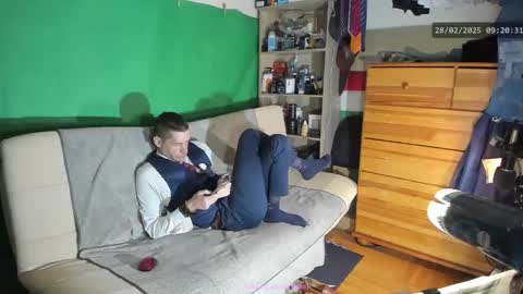 Snapshot of telepaticman chatting on February 28, 8:20 am Virg Lszl online show from February 28, 8:20 am