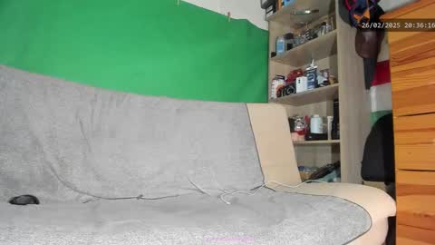 Snapshot of telepaticman chatting on February 26, 7:36 pm Virg Lszl online show from February 26, 7:36 pm