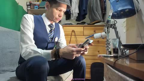 Snapshot of telepaticman chatting on December 14, 3:18 am Virg Lszl online show from December 14, 3:18 am