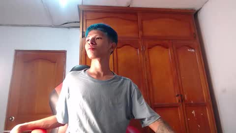 tessachains online show from February 10, 12:37 am