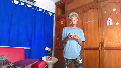 tessachains online show from February 23, 6:20 pm