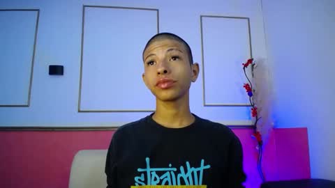 tessachains online show from November 24, 1:39 am