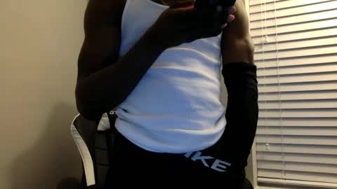 Snapshot of tevvdaren chatting on September 15, 5:09 am tevvdaren online show from September 15, 5:09 am