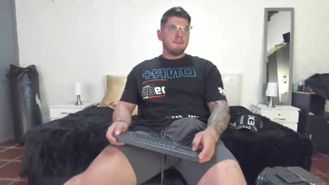 Snapshot of teylor_creed chatting on February 12, 7:56 pm teylor creed online show from February 12, 7:56 pm