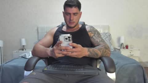 Snapshot of teylor_creed chatting on March 4, 7:32 pm teylor creed online show from March 4, 7:32 pm