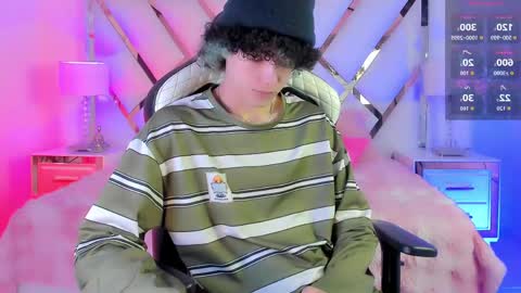 thanier_18 online show from April 24, 7:49 pm