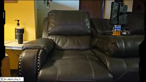 the_alpha_dog_xxx online show from March 18, 9:51 pm