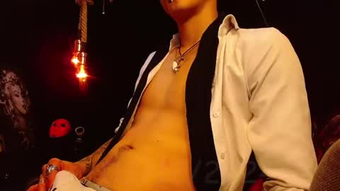 GIORGGIO online show from December 3, 5:30 am