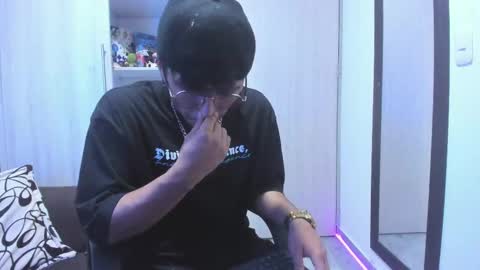 Snapshot of the_weed_guys chatting on September 20, 4:01 am Danny online show from September 20, 4:01 am