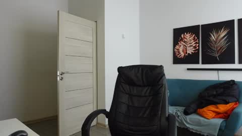 Thebrad H online show from April 25, 7:22 am