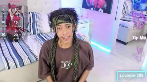 Snapshot of thedoll_ethan chatting on September 19, 8:41 pm ethan online show from September 19, 8:41 pm