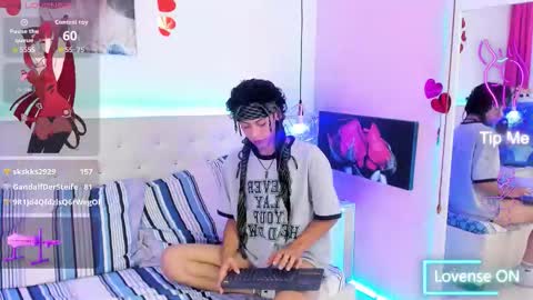 Snapshot of thedoll_ethan chatting on September 18, 8:22 pm ethan online show from September 18, 8:22 pm