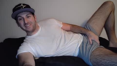 Snapshot of theetwohander chatting on February 27, 1:57 am Theetwohander online show from February 27, 1:57 am