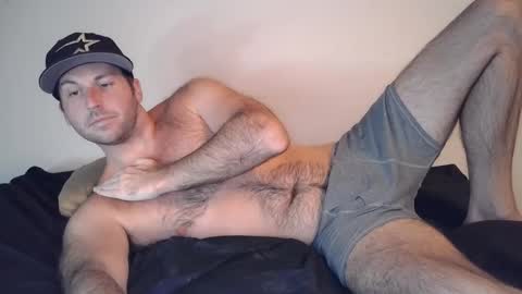 Snapshot of theetwohander chatting on October 2, 2:59 am Theetwohander online show from October 2, 2:59 am