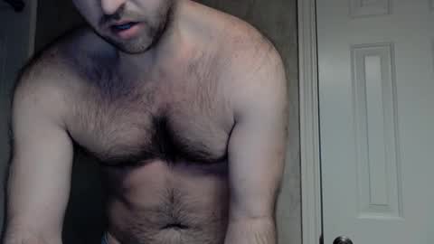 Snapshot of theetwohander chatting on December 3, 2:45 am Theetwohander online show from December 3, 2:45 am