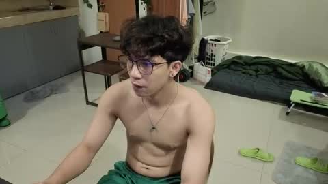 Green online show from April 17, 9:23 am