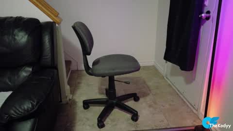 thekodyy online show from April 9, 7:58 am