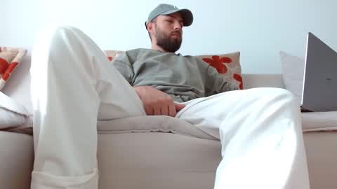 TheMonarchGoat online show from April 23, 5:45 am