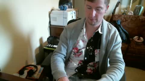 Snapshot of themormonman chatting on February 14, 11:32 pm Daisy and Tim online show from February 14, 11:32 pm