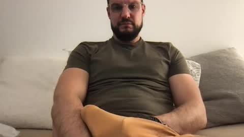 thenudeworldrover online show from March 26, 9:30 pm