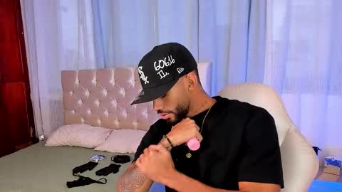 Snapshot of theo_sky1 chatting on September 12, 7:58 pm Theo Sky online show from September 12, 7:58 pm