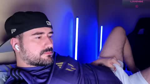 Theo Ravi online show from April 15, 3:28 am