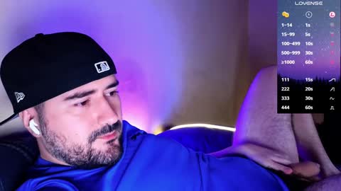 Snapshot of theoravi chatting on December 27, 3:20 am Theo Ravi online show from December 27, 3:20 am