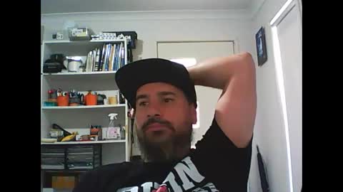 Snapshot of theozbeardguy chatting on January 2, 10:55 pm aussiebeard online show from January 2, 10:55 pm