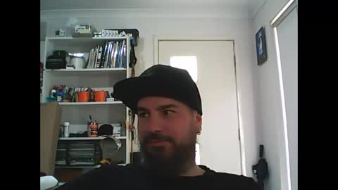 Snapshot of theozbeardguy chatting on March 4, 12:50 am aussiebeard online show from March 4, 12:50 am