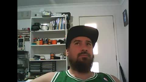 Snapshot of theozbeardguy chatting on February 3, 1:41 am aussiebeard online show from February 3, 1:41 am