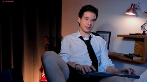 Snapshot of therealmartincox chatting on September 10, 12:20 am 4th online show from September 10, 12:20 am