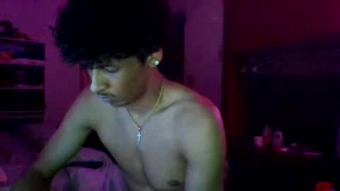 Snapshot of therealprimitive chatting on September 16, 3:18 am therealprimitive online show from September 16, 3:18 am