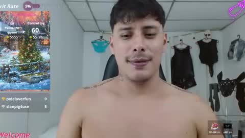 Snapshot of therokalejandro chatting on October 13, 9:21 pm ALEJANDRO online show from October 13, 9:21 pm
