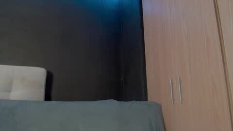 Snapshot of thesaint_xxx chatting on September 17, 5:30 am thesaint_xxx online show from September 17, 5:30 am
