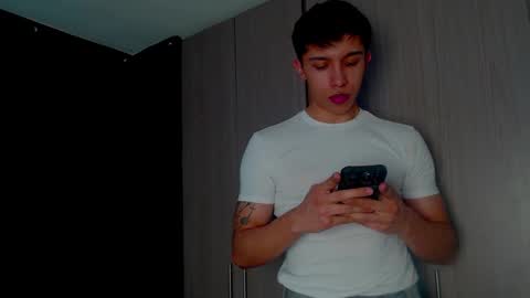 Snapshot of thesaint_xxx chatting on September 28, 10:02 am thesaint_xxx online show from September 28, 10:02 am